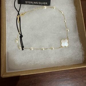 Mother of pearl clover leaf with 10 small pearls gold filled bracelet